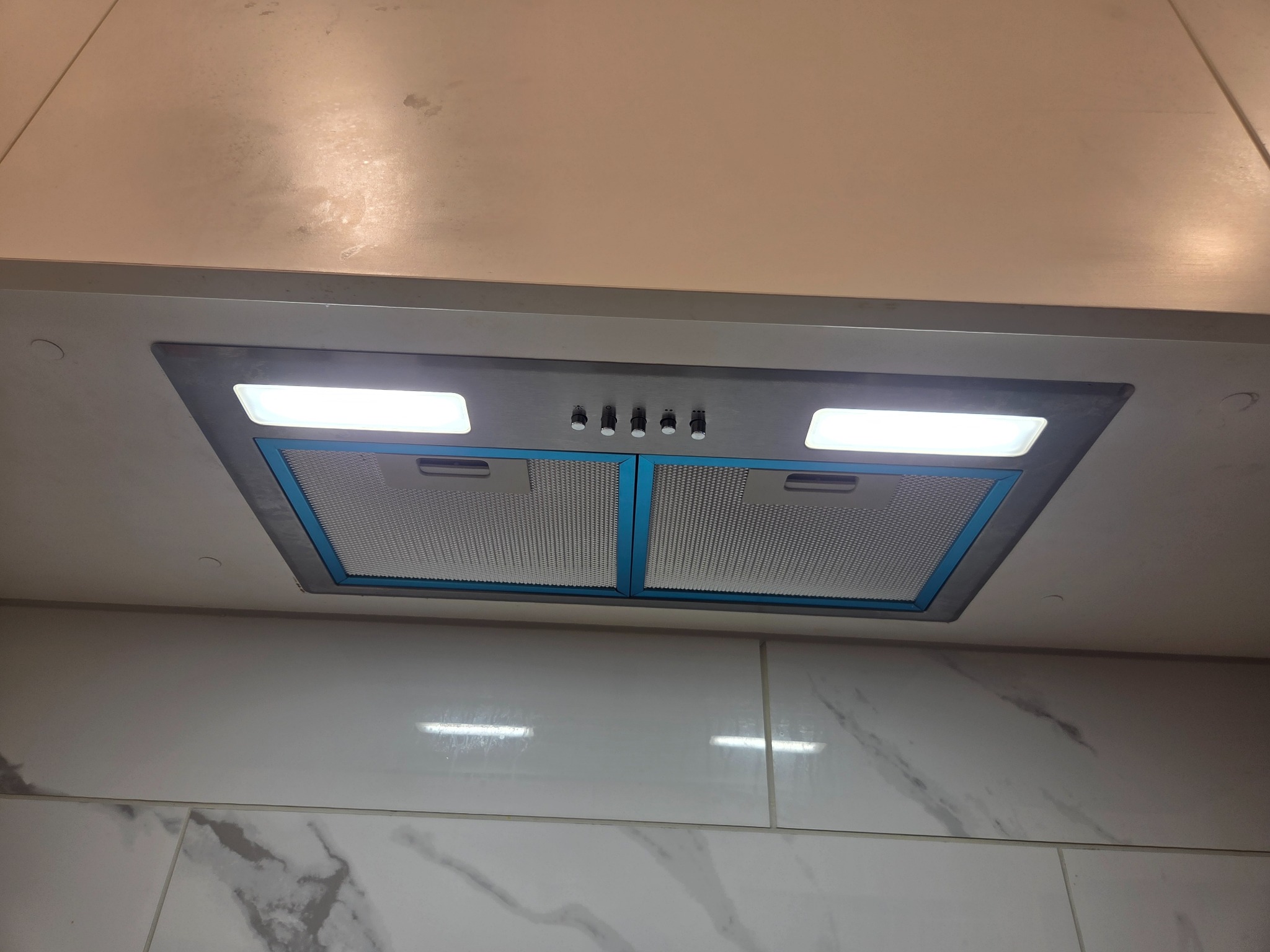 Rangehood Hero